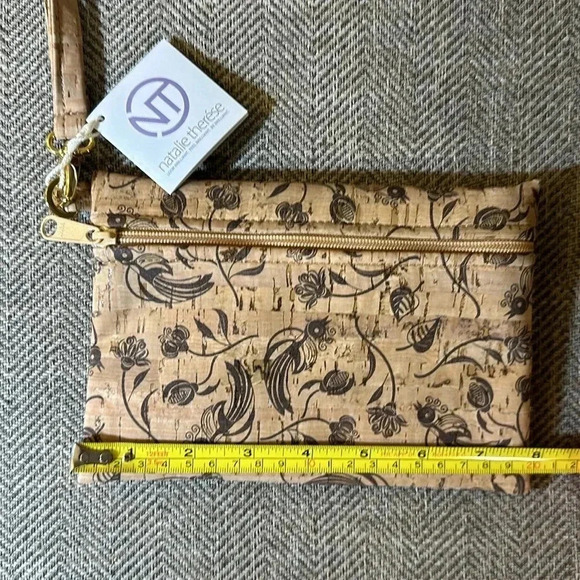 NWT natalie therése BE READY | Small Wristlet | All Whistle Print Zipper - Picture 9 of 11